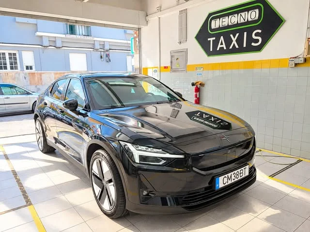 Táxi na oficina Tecnotaxis, publicado em 12 de outubro de 2026